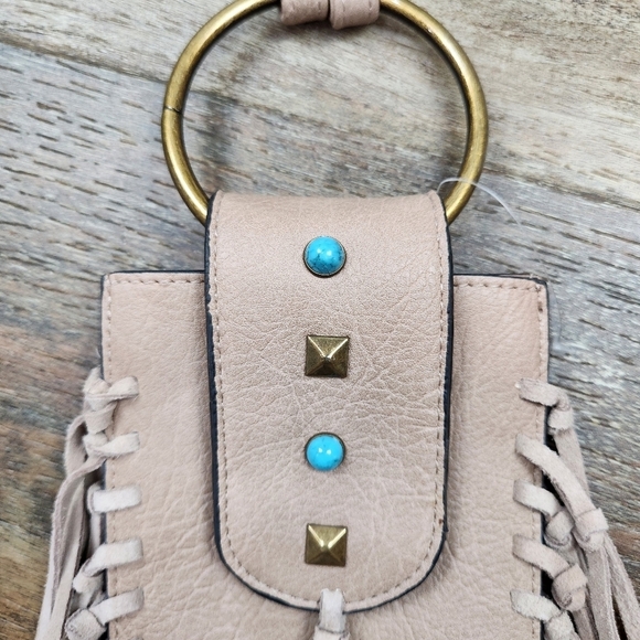 NWOT MUDD SOUTHWESTERN BOHEMIAN STUDDED FRINGED CROSSBODY BAG - Picture 4 of 8